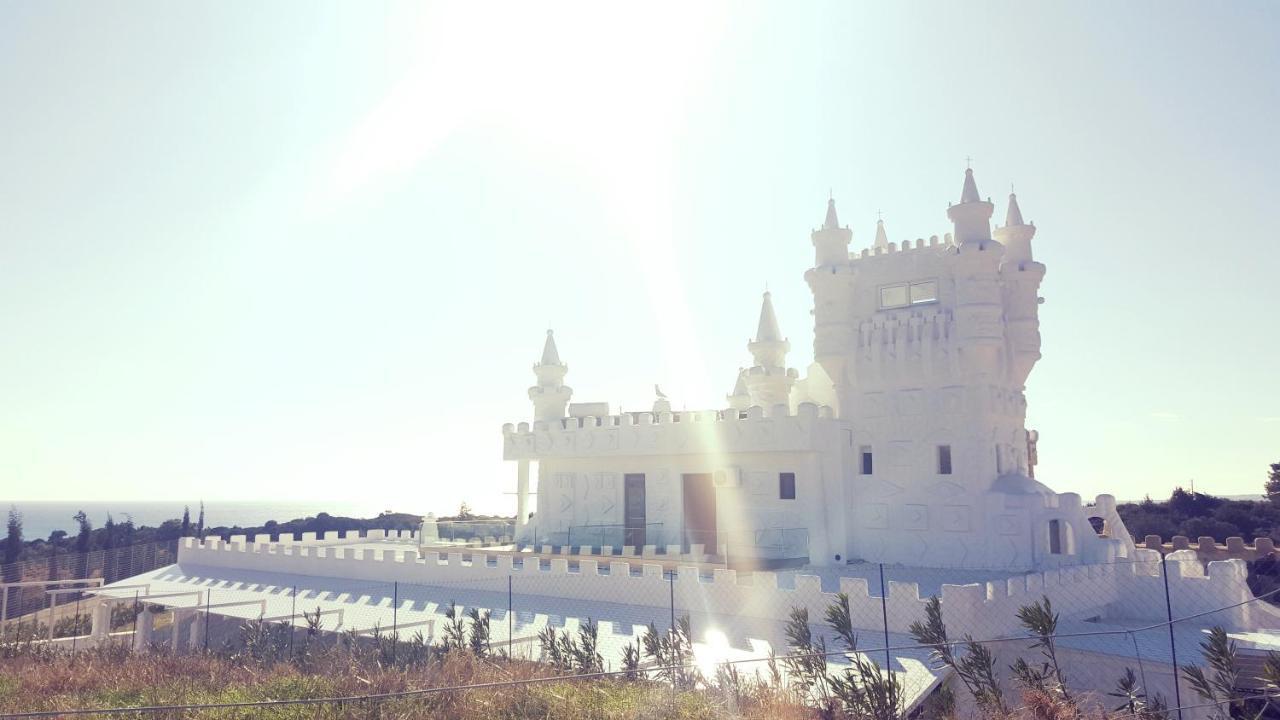Snow White Castle Apartment 吉奥塔略 外观 照片